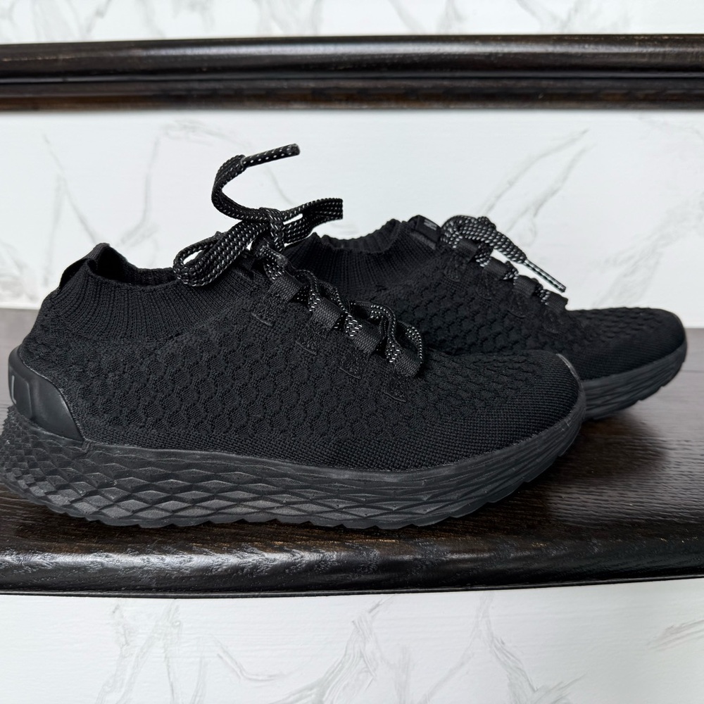 NOBULL Black Knit Sneakers in great condition, work twice